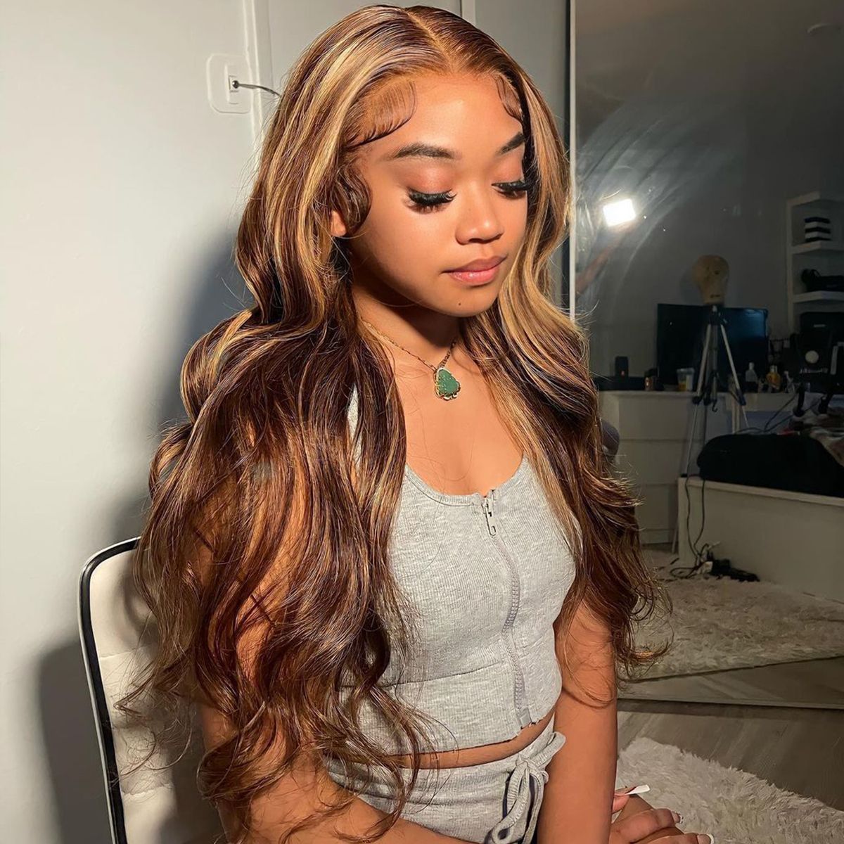 P4/27 Honey Blonde Body Wave 4x4 Lace Closure Wig 150% Density